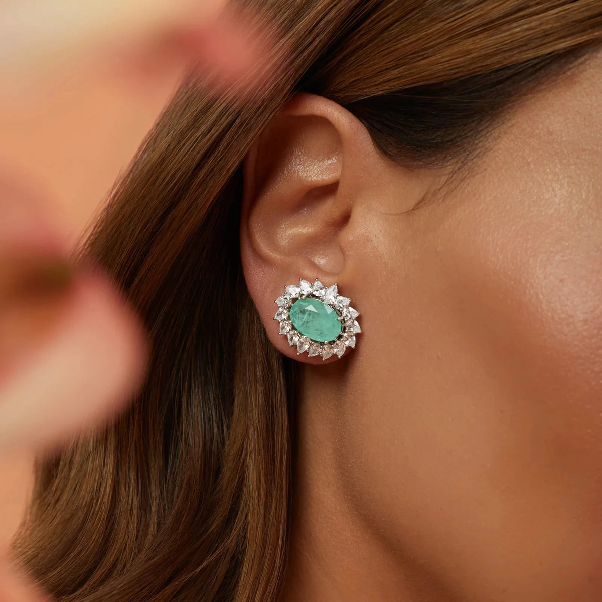 Versatile Oval Earring with Colombian Emerald Fusion and Shell Pearls - 925 Silver