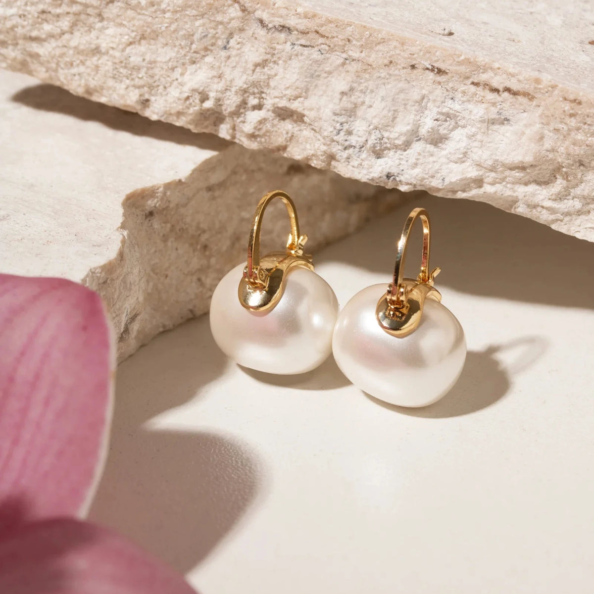 Oval White Pearl Earring with Locking Closure - 18k Gold Plated