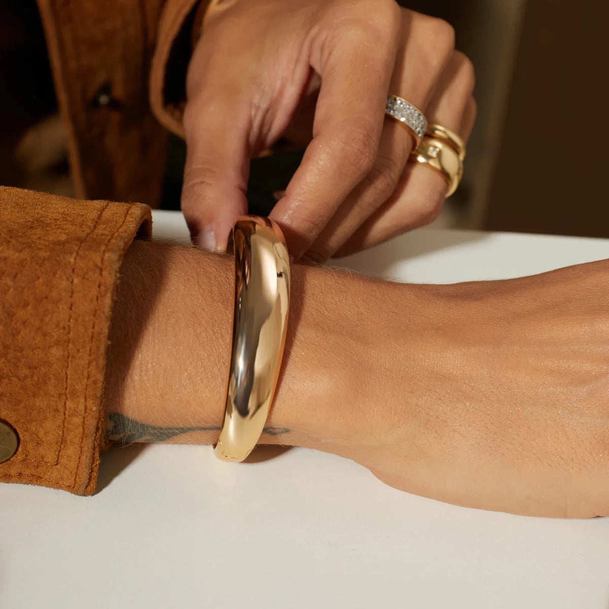 Wide Smooth Bangle - 18k Gold Plated