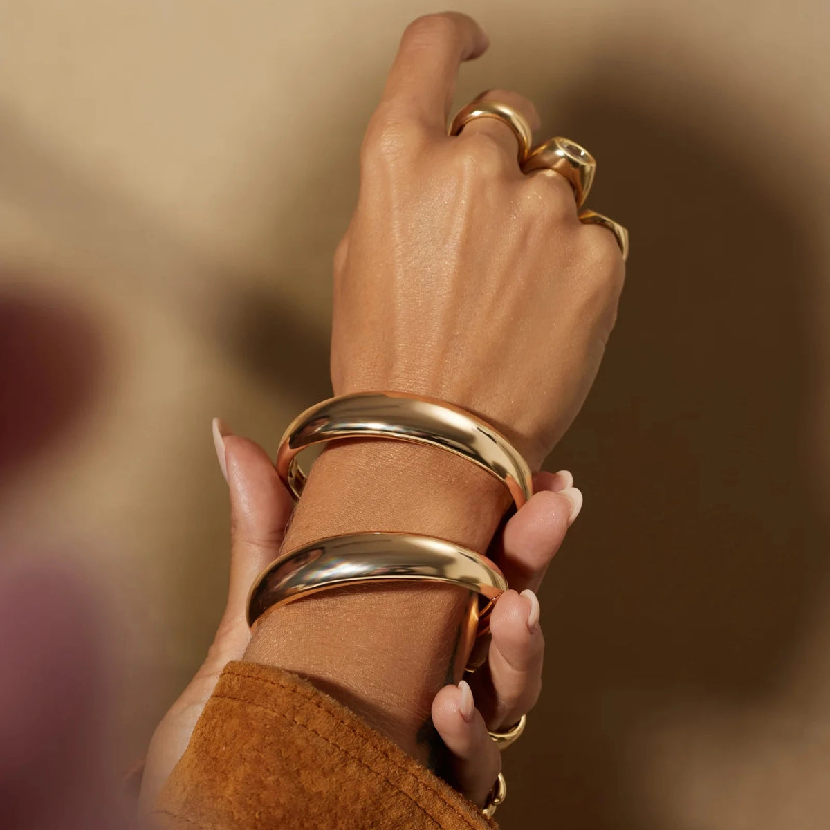 Wide Smooth Bangle - 18k Gold Plated