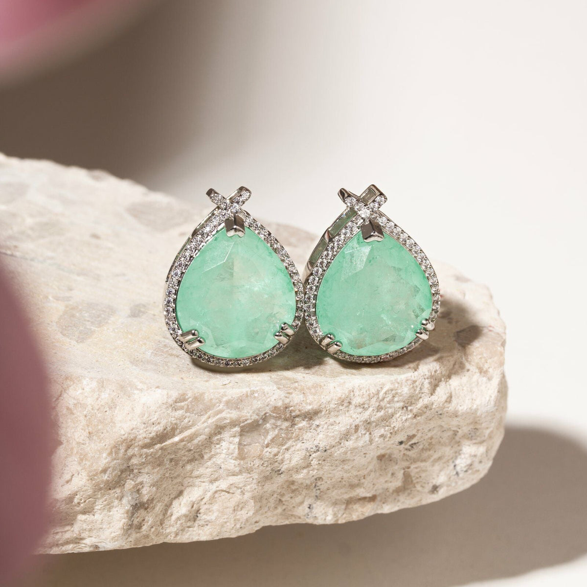 Pear Earring 16x13 with Colombian Emerald Fusion and White Cubic Zirconia - 925 Silver