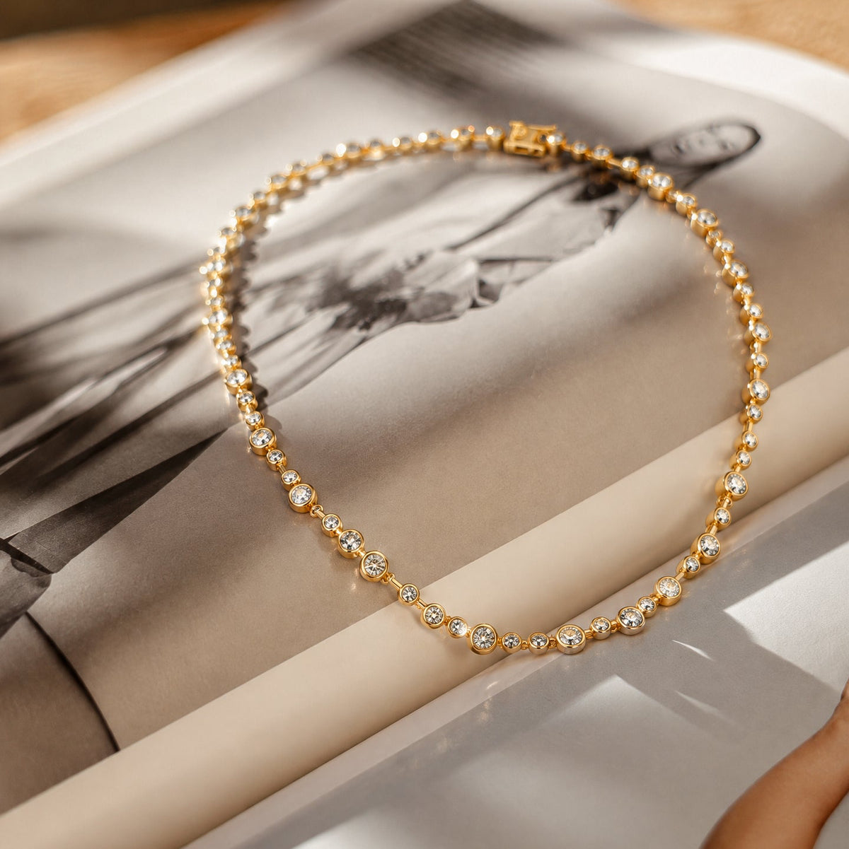 Line Necklace - Gold